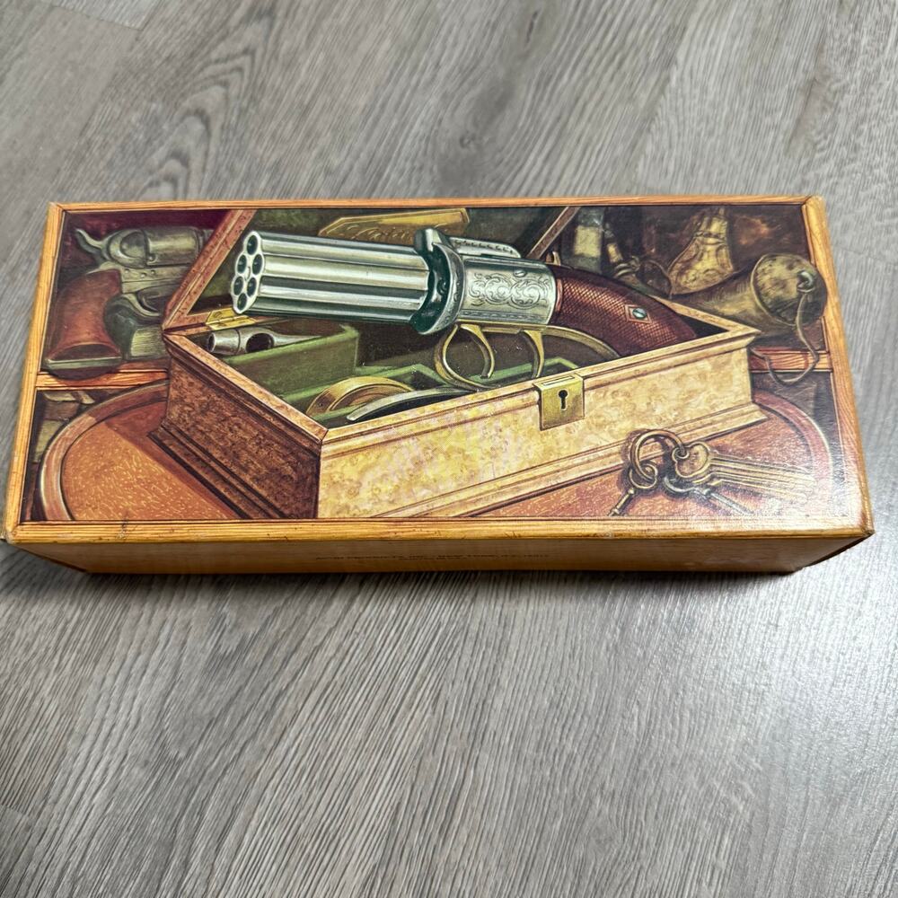 Vintage Avon Pepperbox Pistol 1850 Tai Winds Cologne Decanter in Original Box